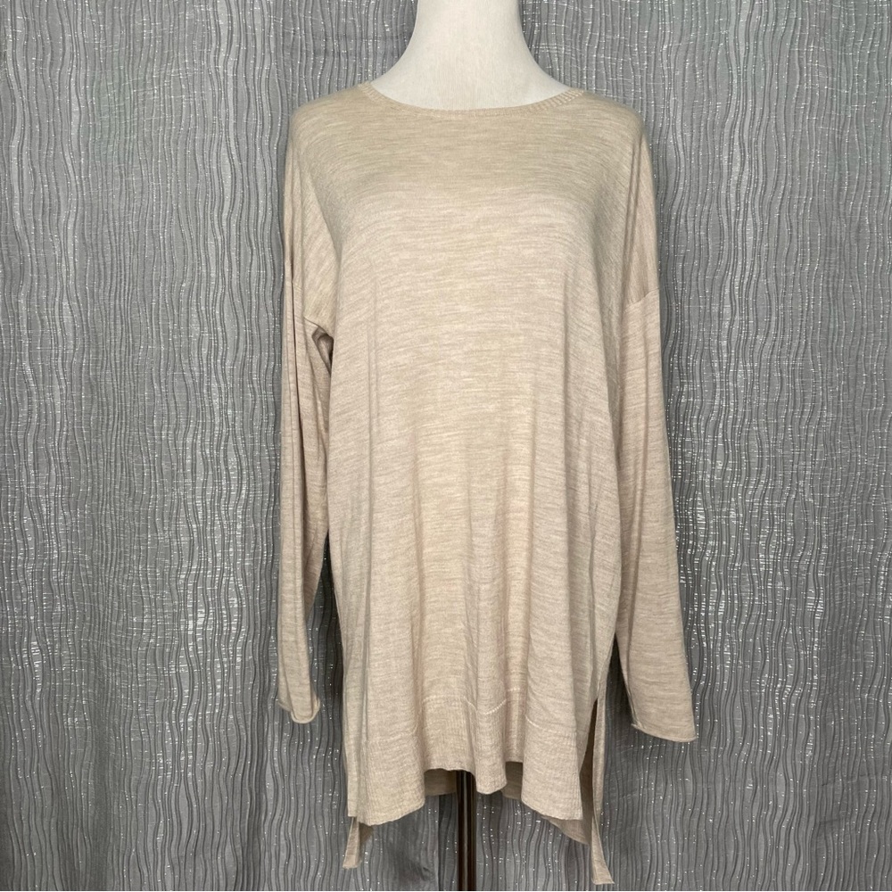 Eileen Fisher 100% merino wool hi Lo knit